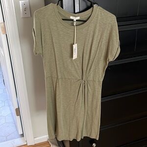 Brand New Z supply Sophia slub dress in olive!